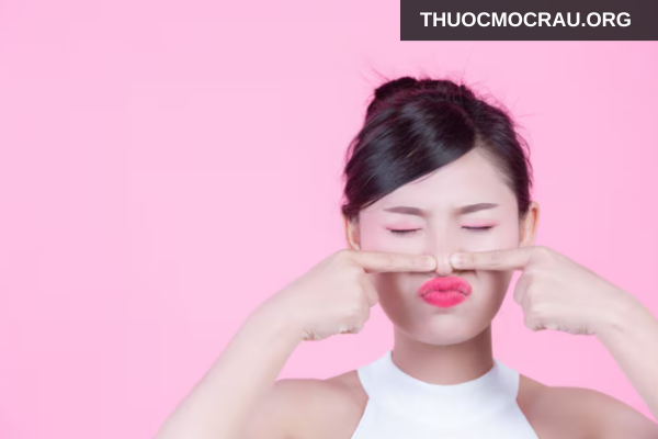 Những lưu ý khi cạo ria mép ở nữ