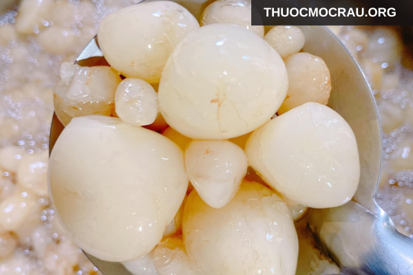 Thoa mỡ trăn sau khi cạo
