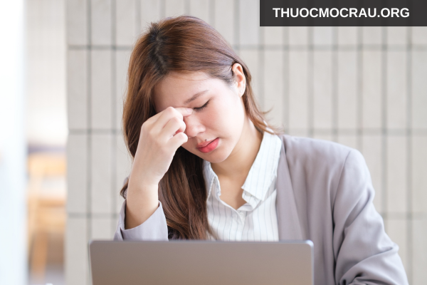 Căng thẳng kéo dài và lối sống không lành mạnh