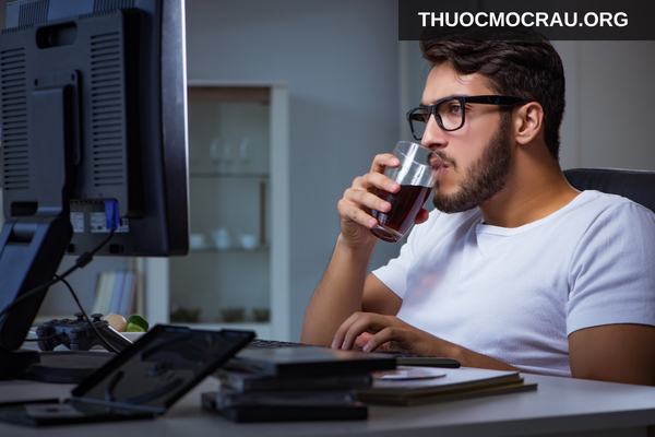 Thức khuya ảnh hưởng như thế nào đến sức khỏe